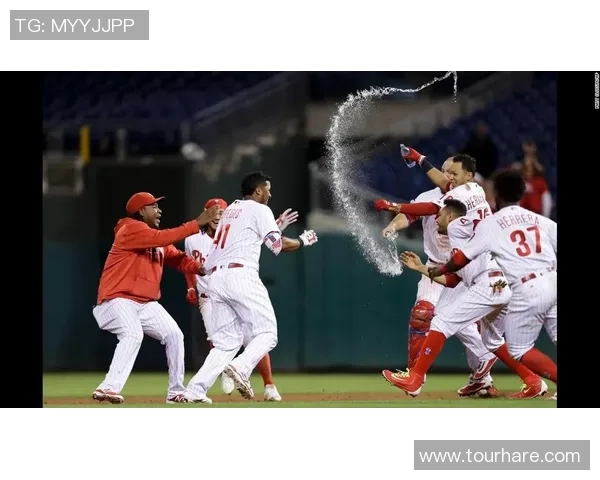 足坛巨星梦幻合体图集呈现传奇与未来同框的震撼瞬间